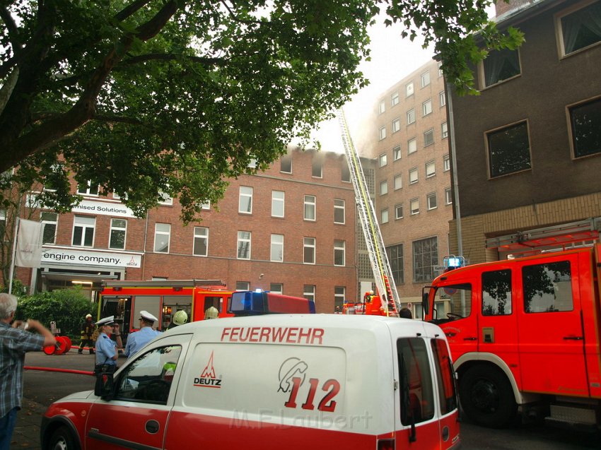 Feuer Koeln Kalk Kantstr P198.JPG